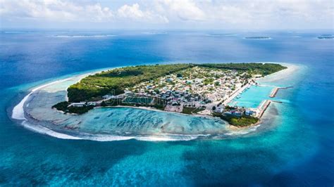 Manadhoo Brothel