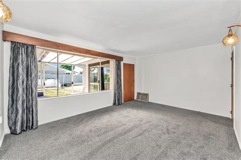 Rangiora Find A Prostitute