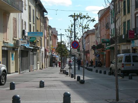 Saint Laurent De La Salanque Prostitute