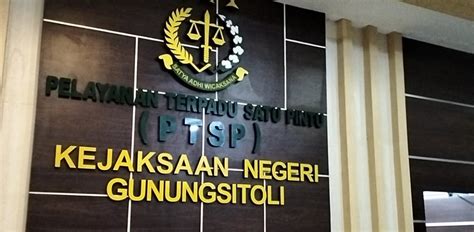 Gunungsitoli Whore