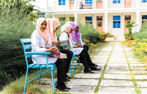 Hithadhoo Whore